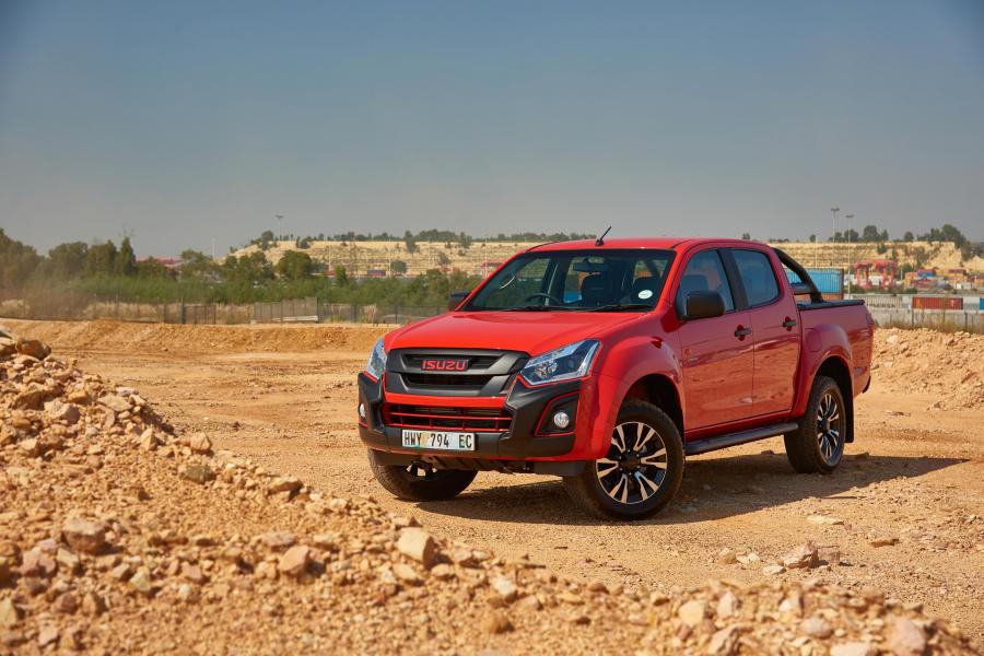  Isuzu KB Double Cab X-Rider 2017 года  (фото 9 из 40)